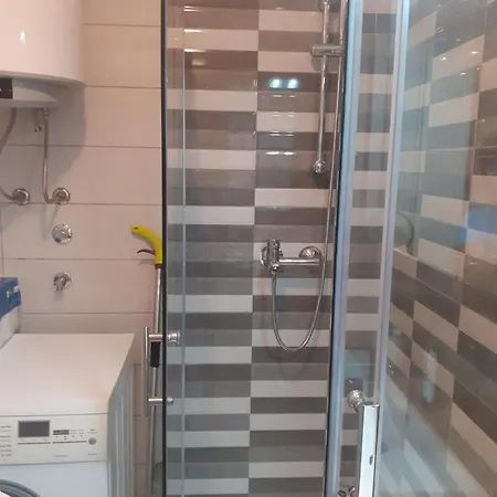 Stan Blizu Panonskih Jezeraa アパート