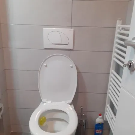 Stan Blizu Panonskih Jezeraa アパート *